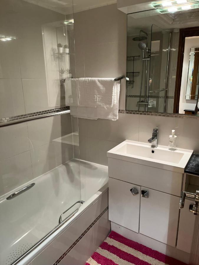 Stunning 1 Bedroom In Stunning Location - Mayfair Area London Kültér fotó